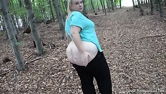 Czech Amateur Girl With A Big Ass Gets Pounded By Her Boyfriend In The Woods