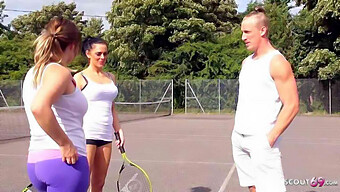 Deutsche Milf Jess Von Sohns Kumpel Nach Dem Tennisspiel Zum Sex Verführt