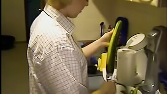 Young German Mutti Gets Wet And Fingers Herself With Carrot