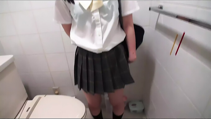 Boquete E Masturbação De Adolescente Japonesa Em Hd