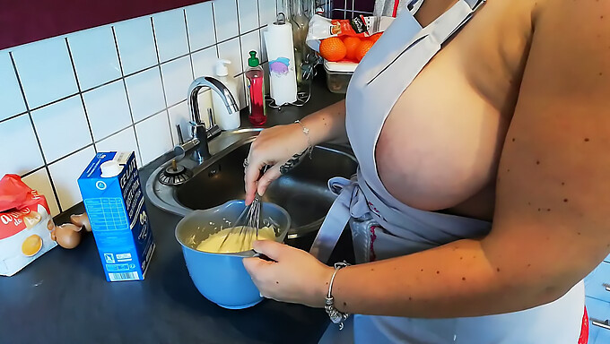 Heet Europees Stel Kookt Een Hete Scène In De Keuken 2