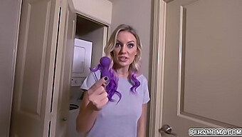 Il Gioco Birichino Di Kenzie Taylor Con Un Sex Toy Porta A Un Incontro Inaspettato