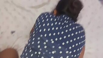 Bhabhi Desi Mengekspos Payudara Kecil Dan Vaginanya Yang Ketat Dari Dekat