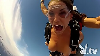 Nur Für Mitglieder Aufregend: Playboy-Skydiving Mit Txxx.Com