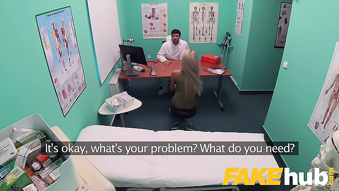 Escena Falsa En El Hospital Con Una Rubia Checa Dando Sexo Oral Y Tragando Semen