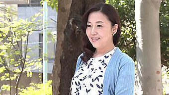 การเดินทางที่ใกล้ชิดของ Kazumi Nakagishi: หน้าอกใหญ่ตามธรรมชาติและการหลั่งเพศหญิง